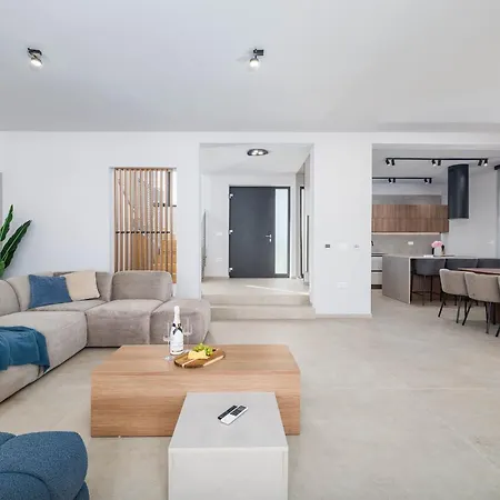 Luxury Lea Magdalena 6 With Pool And Sea View Villa