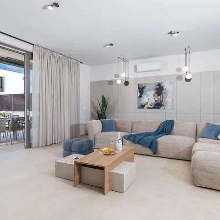 Luxury Lea Magdalena 6 With Pool And Sea View Krk Town