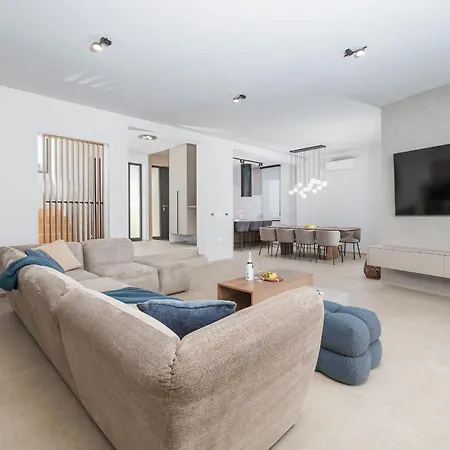 Luxury Lea Magdalena 6 With Pool And Sea View Villa *