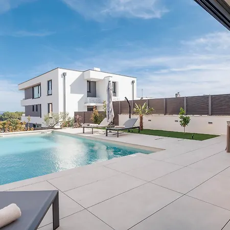 Luxury Lea Magdalena 6 With Pool And Sea View Villa