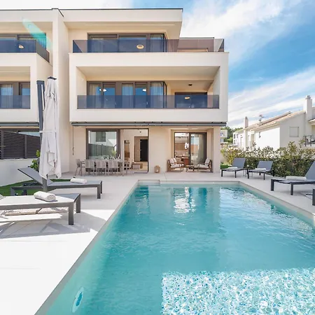 Luxury Lea Magdalena 6 With Pool And Sea View Villa Krk Town
