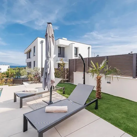 Villa Luxury Lea Magdalena 6 With Pool And Sea View Krk Town