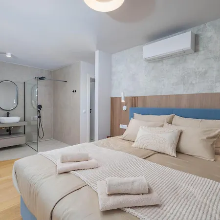 Villa Luxury Lea Magdalena 6 With Pool And Sea View