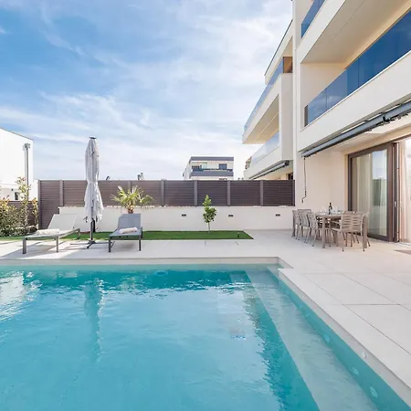 Luxury Lea Magdalena 6 With Pool And Sea View * Krk Town