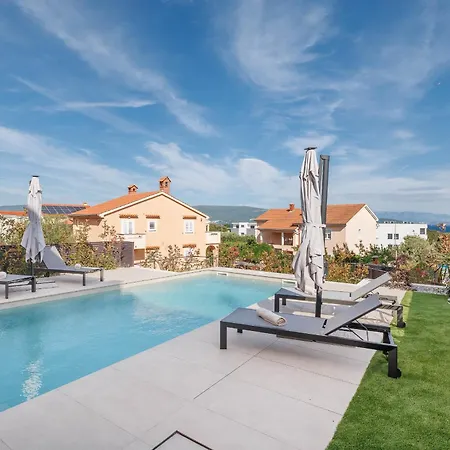 Luxury Lea Magdalena 6 With Pool And Sea View Villa