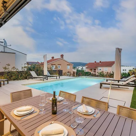 Villa Luxury Lea Magdalena 6 With Pool And Sea View Krk Town